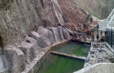 İzmit'teki şelale çöktü!