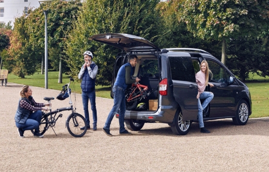 Ford den diğer markaları çılgına çevirecek indirim! Tam 3 bin 400 TL! İşte Tourneo 2022 Mart fiyat listesi...