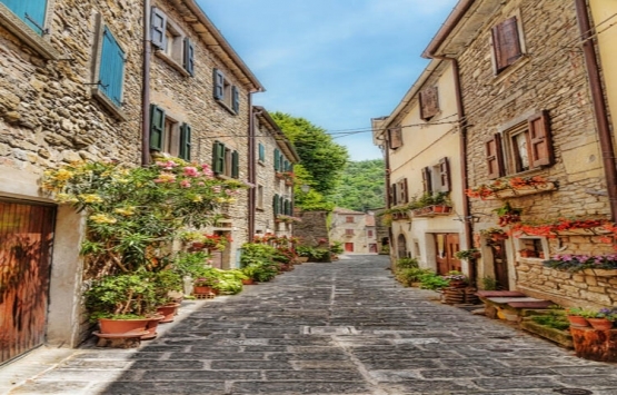 1 Euro ya ev sahibi olmak isteyenler dikkat!