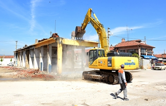 Çorum Aşağı Sanayi’de 17 iş yerinin yıkımına başlandı!