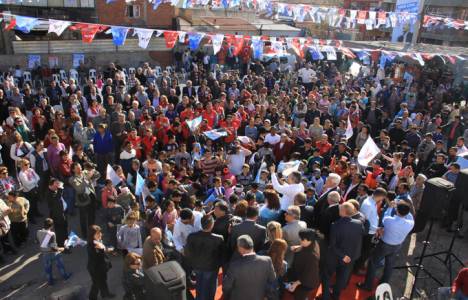 Hüseyin Mutlu Akpınar Örnekköy'de yaşayan Romanlara yerinde dönüşüm sözü verdi!