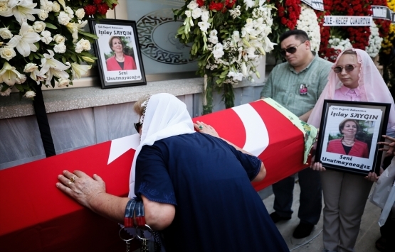 Işılay Saygın son yolculuğuna uğurlandı!