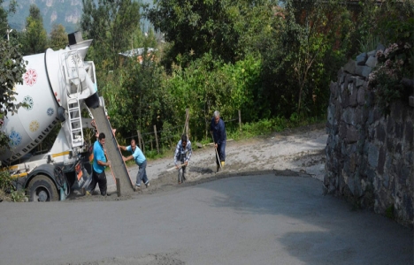 Ortahisar'ın 25 mahallesinde yol betonlama çalışması tamamlandı!