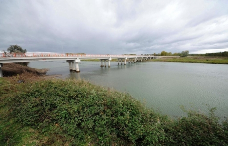 Samsun Hacılıçay Köprüsü'nün açılışı ertelendi!