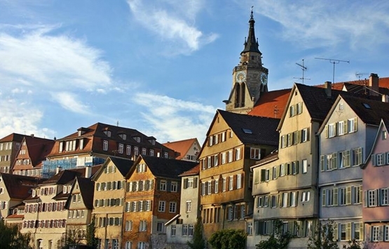 Avrupa da fahiş emlak fiyatları can sıkıyor!