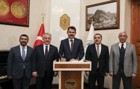 Murat Kurum'dan Kars'a Millet Bahçesi müjdesi!