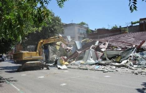 Osmangazi Belediyesi kaçak yapıları yıkıyor!