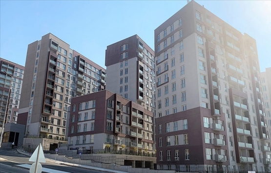 TOKİ’nin İzmirli depremzedeler için yaptığı konutların kusurlu olduğu iddia edildi!