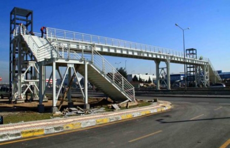 Kocaeli Fuar Merkezi'ne yaya köprüsü inşa ediliyor!