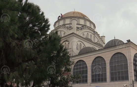 Avcılar'daki Hacı Ahmet Tükenmez Camii'nin kubbe kaplamaları söküldü!