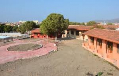 İzmir Dikili'de atıl durumdaki alanlar tesislere dönüşüyor!