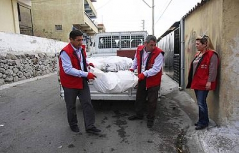Bayraklı Belediyesi ihtiyaç yardımı 540 aileye odun yardımı yaptı!