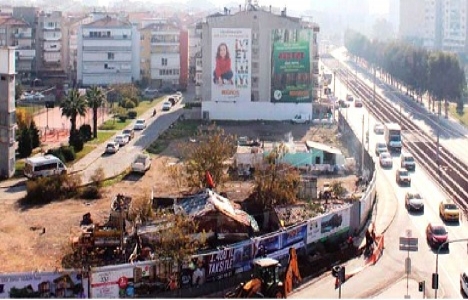 Karşıyaka Atakent'teki gecekondu dönüşüme direniyor!