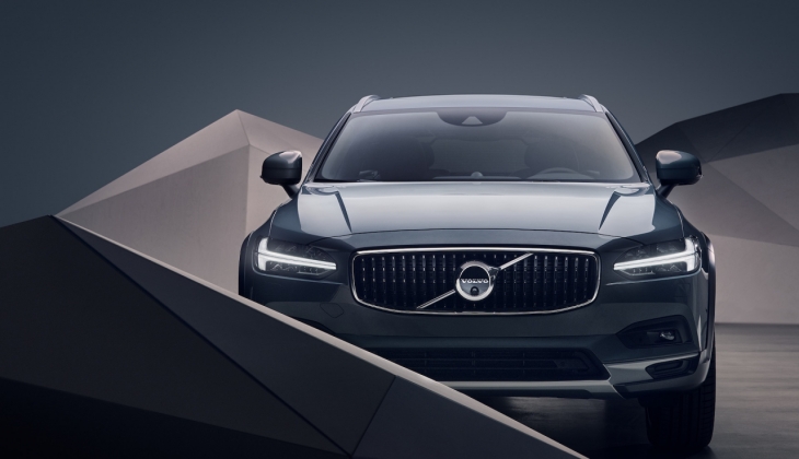 Geniş ailelerin tercihi Volvo V90’dan sevindiren haber! İşte 18 Eylül 2022 fiyat listesi…