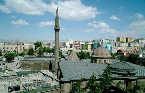  Hunat Hatun Külliyesi'ndeki medrese restore edildi!