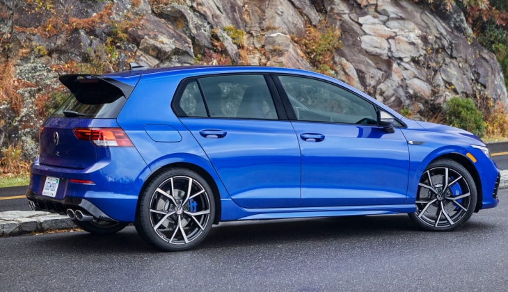 Volkswagen Golf R Haziran ayı fiyatı dudak uçuklattı! Fiyatı görenler şok oldu