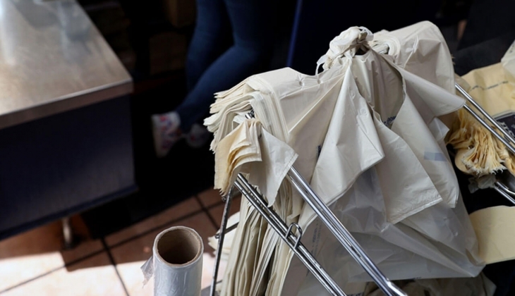 Markete gidecekler dikkat! Plastik poşete zam geldi! İşte 2023 yılının poşet fiyatı...