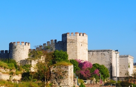 Yedikule'de Ermenilere iade edilen arazi park alanına çevrildi!