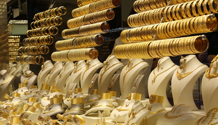 Yarım asırdır altın piyasasını takip eden ünlü ekonomist Cihat Çiçek altının yükseleceği tarihi ve rakamı açıkladı