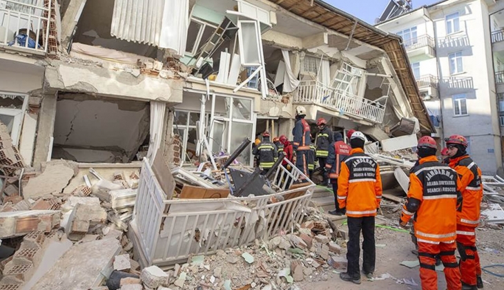 Depremzedeler ağır hasarlı binaları için evim yıkılmasın davası açtı!