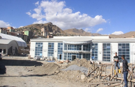 Hakkari'nin 18 milyonluk spor tesisi yıl sonunda açılıyor!
