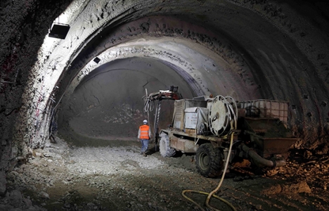 Kop Tüneli nde kazı çalışmalarının yüzde 46 sı tamam!