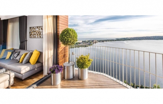 Blue Lake de icradan satılık 120 ev ve 11 dükkan!