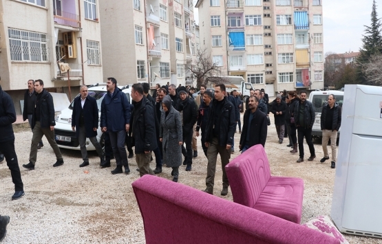 Murat Kurum, Elazığ da evleri hasar gören vatandaşlarla bir araya geldi!