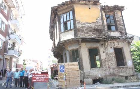 Edirne'deki tarihi bina tehlike saçıyor!