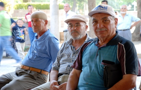 Emekliyim ama çalışıyorum emlak vergisi öder miyim?