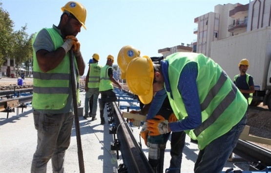 Antalya 3. etap raylı sistemde raylar döşeniyor!