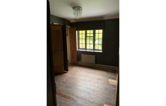 Ünlü yıldız Katie Price in çöp evi şaşırttı!