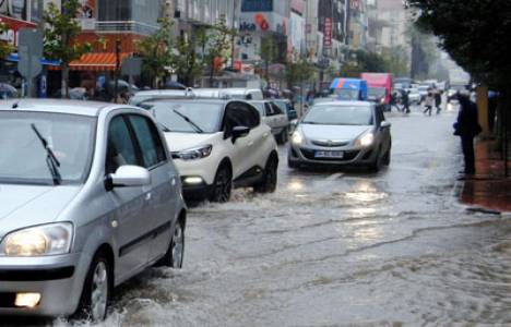 Manisa'da 20 ev ve iş yerini su bastı!
