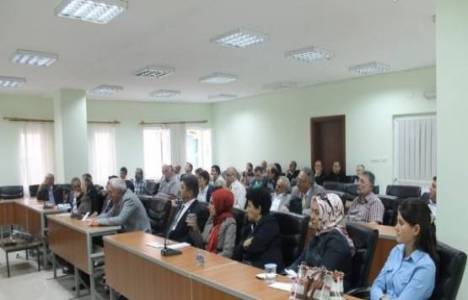 Gemlik'te revize edilen imar planları belediye meclis üyelerine ve mimarlara anlatıldı!