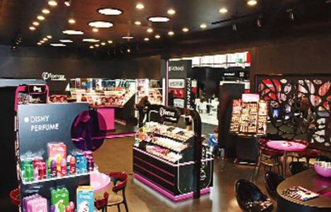 Flormar'dan 2 ayda 6 mağaza açtı!