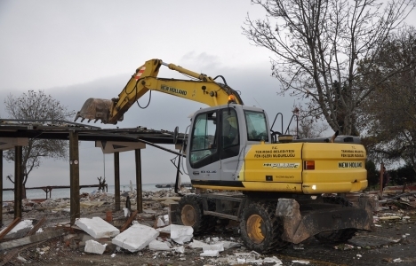 Tekirdağ sahilinde yıkım çalışmaları devam ediyor!