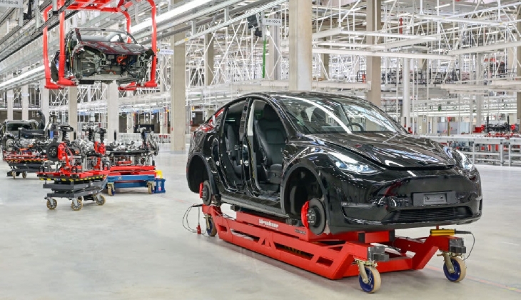 Dünyaca ünlü otomobil markası, 300 binden fazla aracını geri çağırdı!