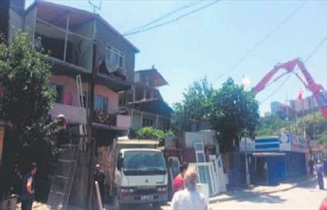 Sarıyer Armutlu'da 200 kaçak bina yıkılıyor!