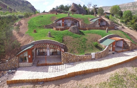 Sivas ta Hobbit evlerinin sayısı 6 ya yükseldi!