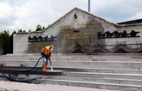Ankara Elmadağ'da parklarda sonbahar temizliği yapılıyor!