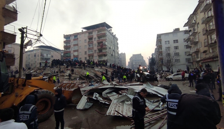 Uzmanından kritik açıklama: Deprem bölgesinde yıkıcı 20-25 artçı bekleniyor! Son dakika!