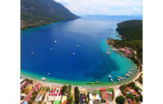 Muğla Akbük Koyu ndaki kaçak yapılar yıkılıyor!