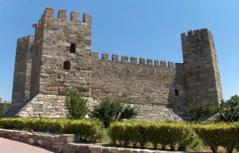 Çandarlı Kalesi 'nin restorasyon çalışmaları tamamlandı!