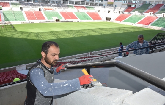 Diyarbakır Stadı 9 Mayıs ta açılacak! İşte son hali!