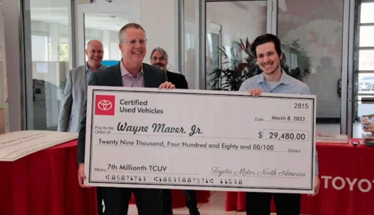 Toyota dan müşterilerine bedava araba jesti! 