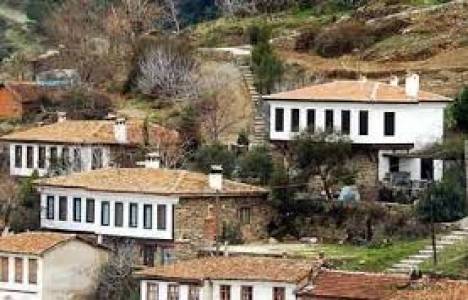 Tarihi İzmir evleri koruma bekliyor!