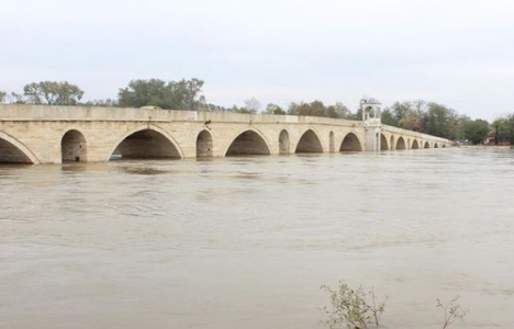 Tunca ve Meriç köprüleri trafiğe kapatıldı