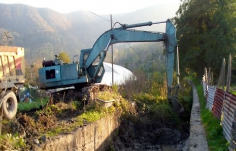 Amasra'da dereler ıslah ediliyor!