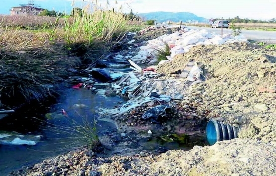 İzmir Kadifekale de parsel sorunu evsiz bıraktı!