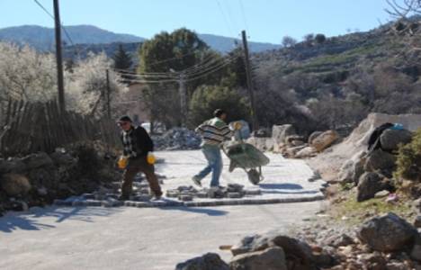 Gündoğdu: Birinci derece sit alanında bulunan Zerk köyüne parke döşemesi yapıldı!